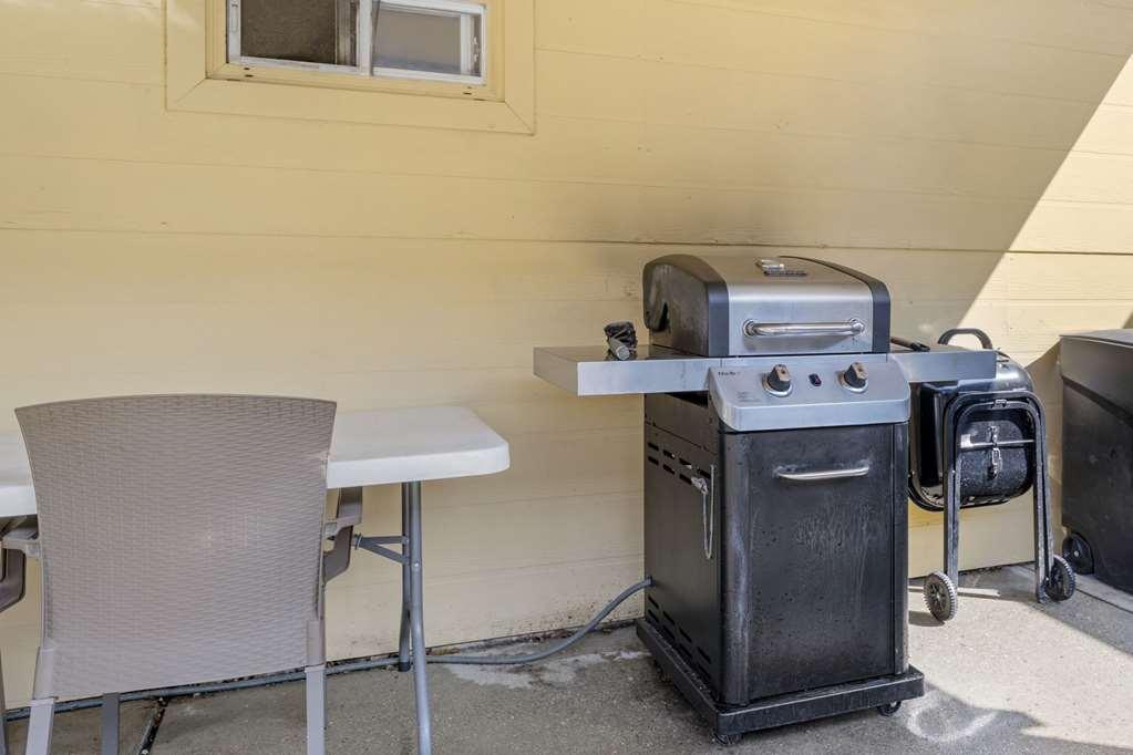 Comfort Inn & Suites Triadelphia Facilities photo